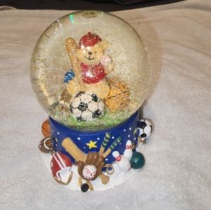 Sports Bear Snowglobe